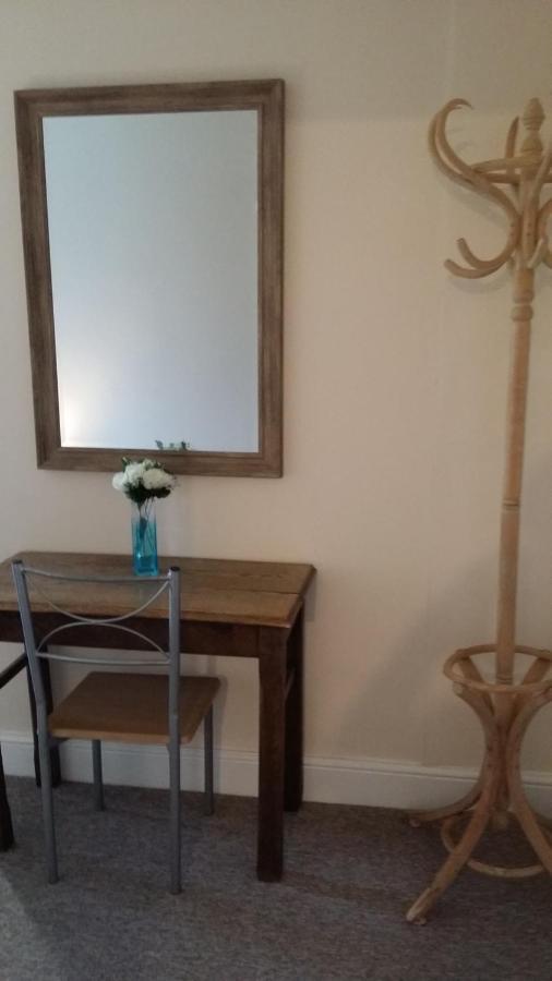 Riverbank Guest House Wiggenhall Saint Germans Екстер'єр фото