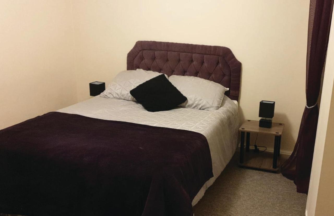 Riverbank Guest House Wiggenhall Saint Germans Екстер'єр фото